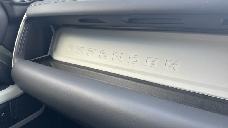 Land Rover Defender 3.0 D250 HSE 90 3dr Auto Diesel Estate